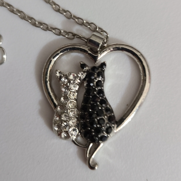 Kitty cat necklace Rhinestones silver costume jewelry euc 21" long - Picture 3 of 5